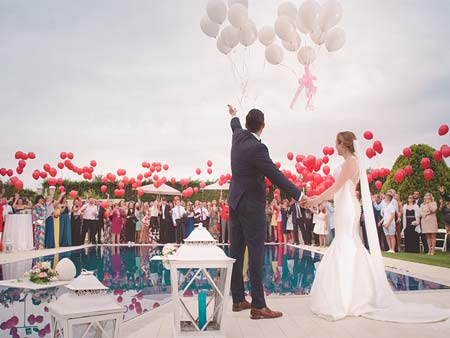 Weddings must be a fun and unforgettable moment 